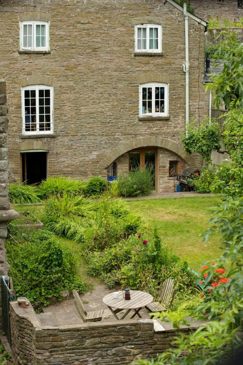 ヘイ＝オン＝ワイ The Bridge Hay Bed & Breakfast エクステリア 写真